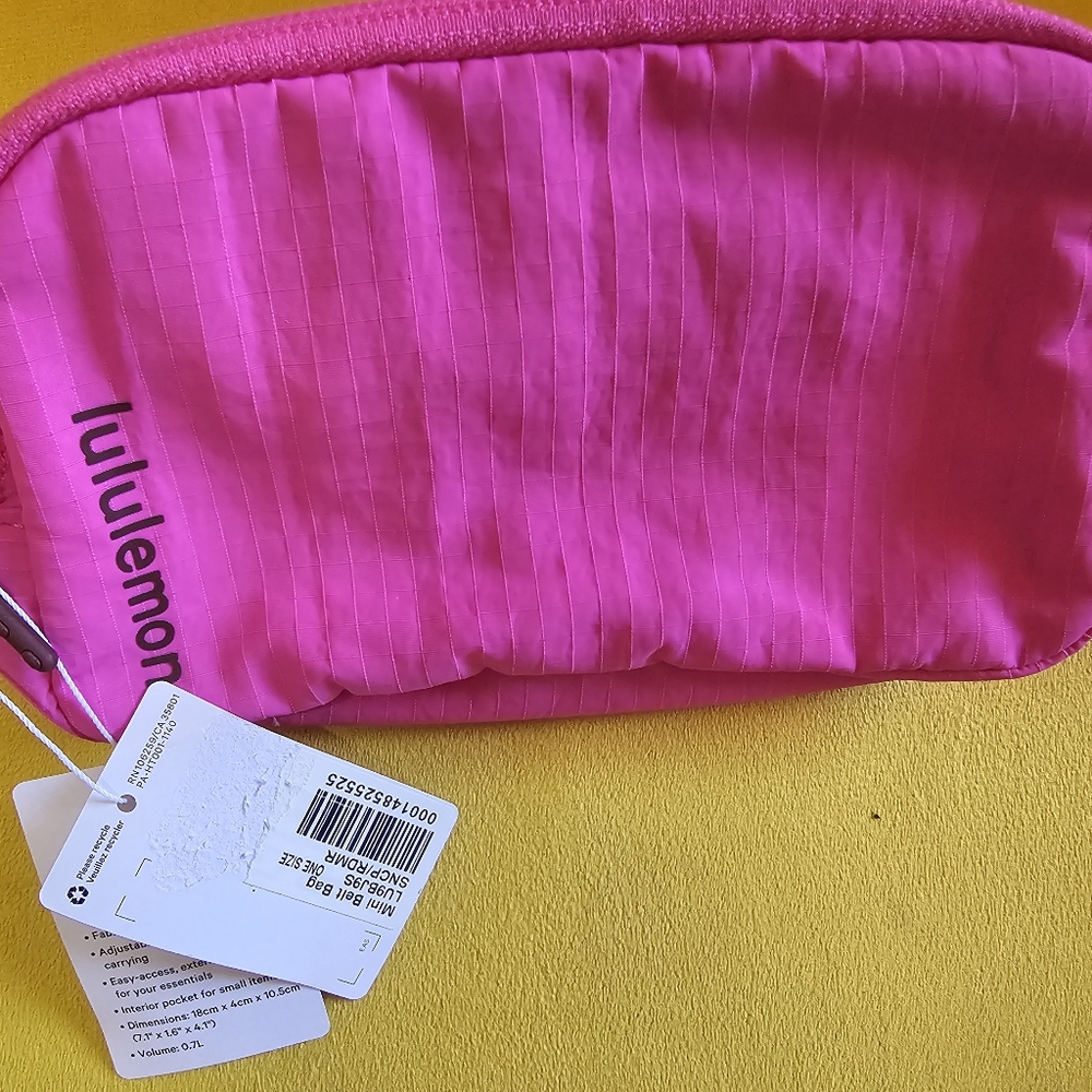 Bnwt Lululemon bag
